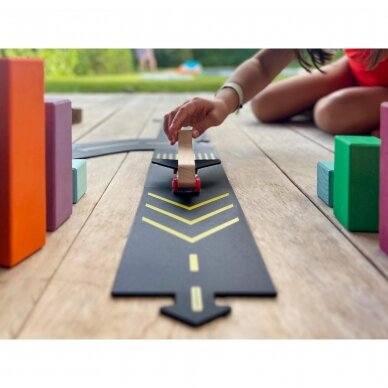 RUNWAY set play tracks 8 pcs + wooden airplane | waytoplay 1